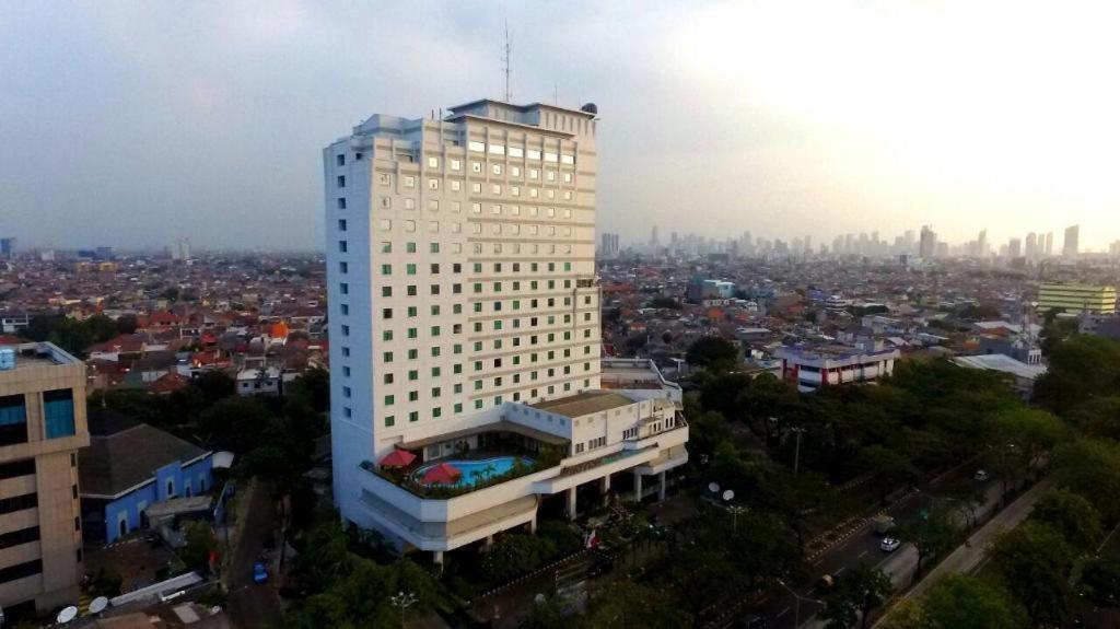 Grand Cempaka Business Hotel Giacarta Esterno foto