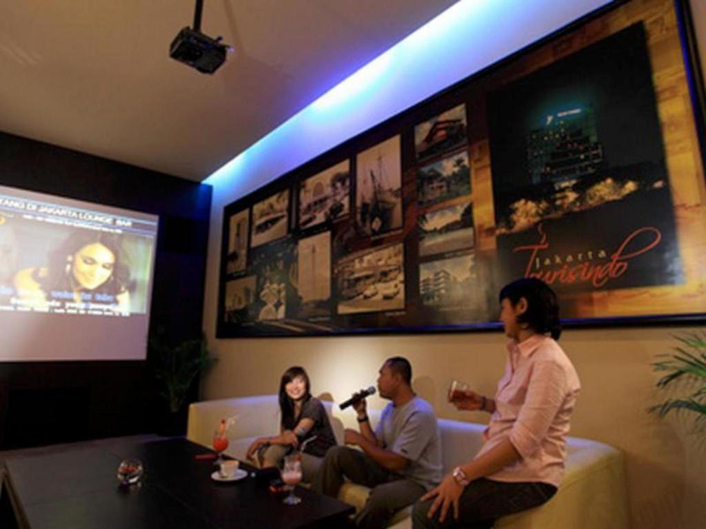 Grand Cempaka Business Hotel Giacarta Esterno foto