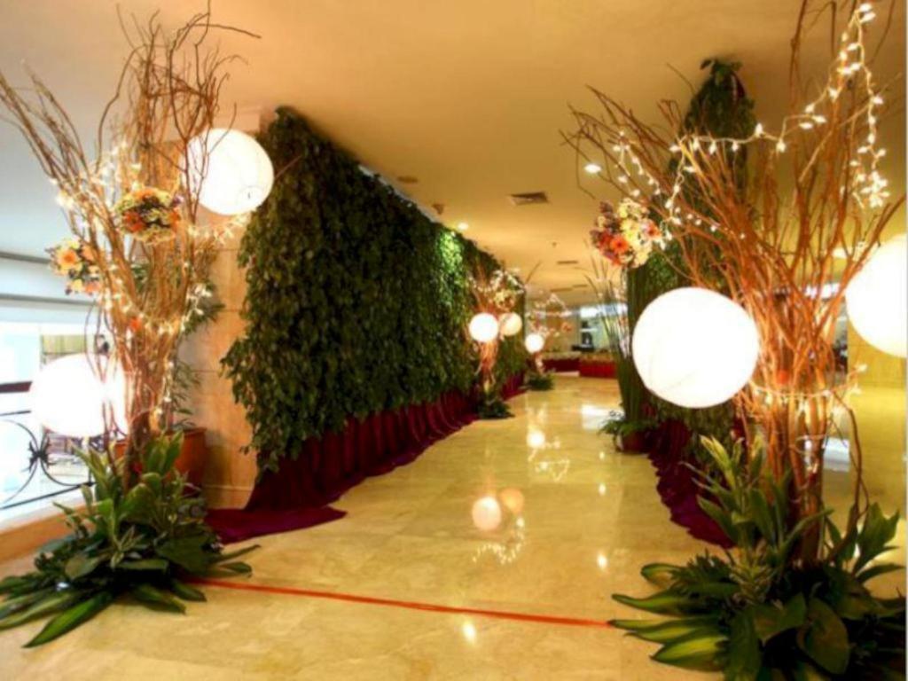 Grand Cempaka Business Hotel Giacarta Esterno foto